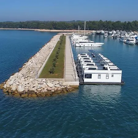 The Sea Lodges Novigrad - Bootshaus Floating Sea House Exterior photo