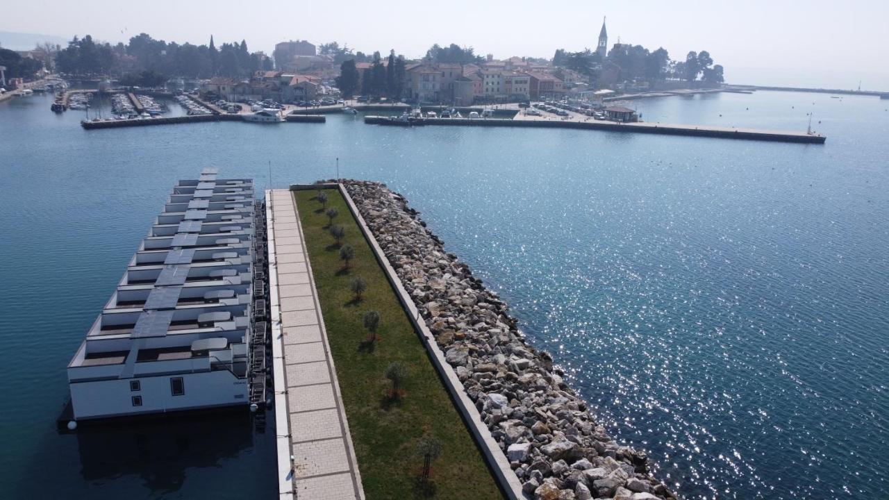 The Sea Novigrad - Bootshaus Floating Sea House Novigrad (Istria)
