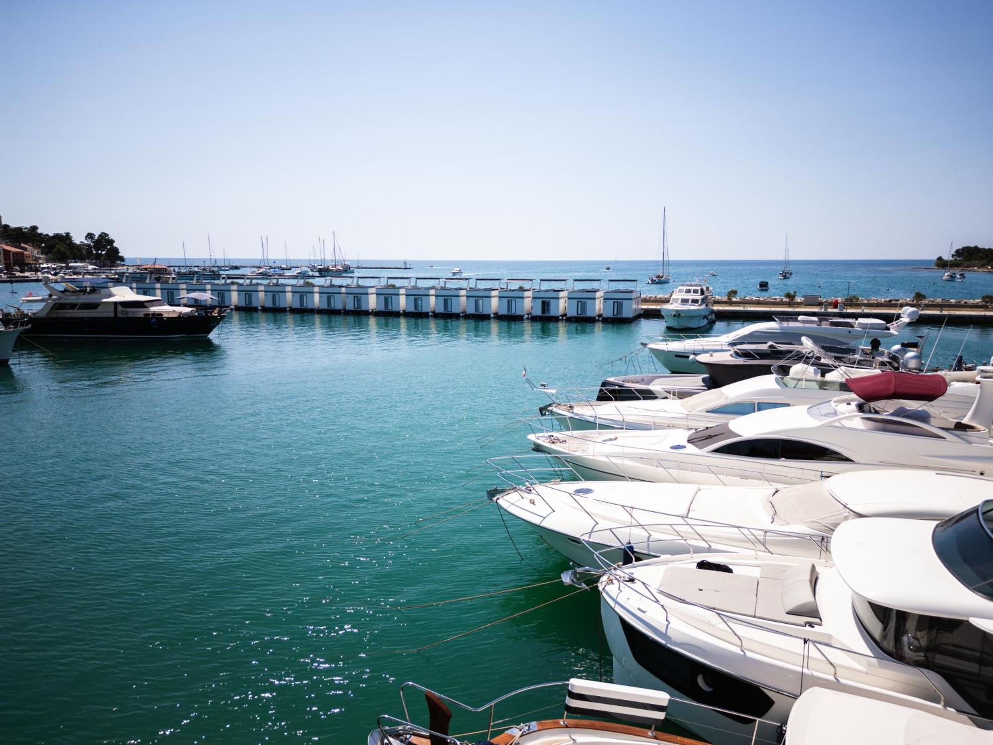 The Sea Novigrad - Bootshaus Floating Sea House Novigrad (Istria)